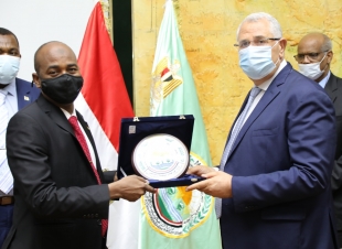 وزير الزراعة يلتقي وزير الثروة الحيوانية السوداني في ختام زيارته للقاهرة 
