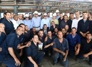 وزير البترول يتابع ضخ وصب الوقود في المحطات اليوم