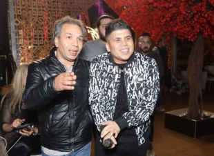 بالصور.. عمر كمال وأوبريت الليلة الكبيرة في خيمة «ki90» بالتجمع الخامس