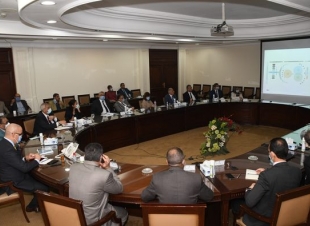  الإسكان تستعرض البدائل المُقترحة للمخطط الاستراتيجي لتنمية المرحلتين الثانية والثالثة بالعاصمة الإدارية الجديدة