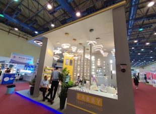 نجاح قياسى لإفتتاح معرض 